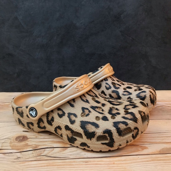 Crocs Classic Leopard Print Clog - Picture 8 of 16